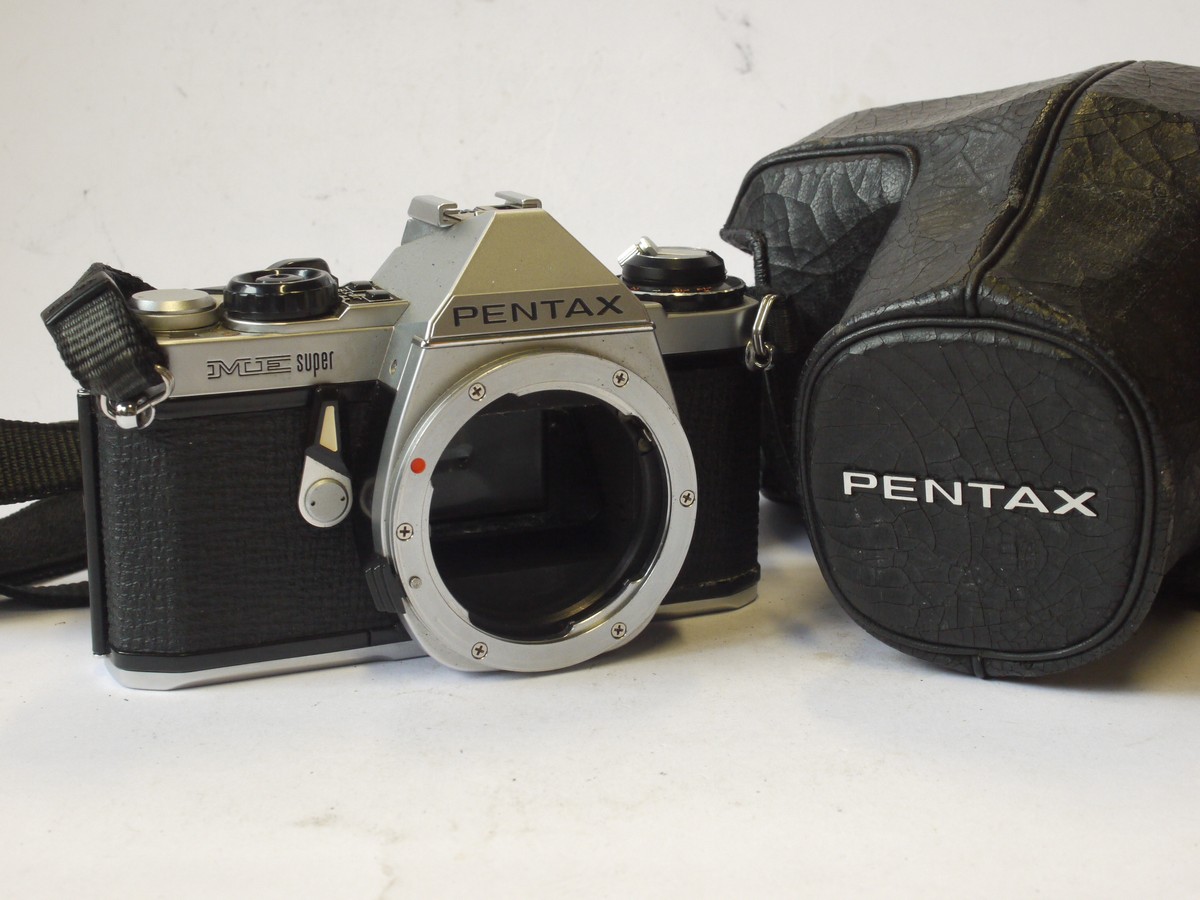 mwclassiccameras-20240517-52 Pentax ME Super 35mm SLR body, chrome, PK mount
