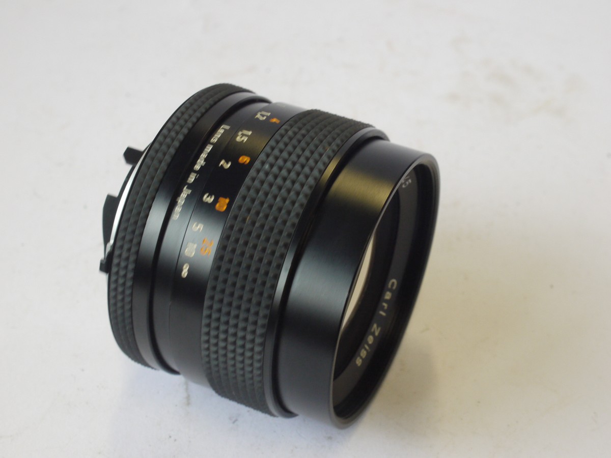 mwclassiccameras-20240524-148 Carl Zeiss 50mm f1.4 T* lens in Contax/Yashica AE mount + Contax front cap