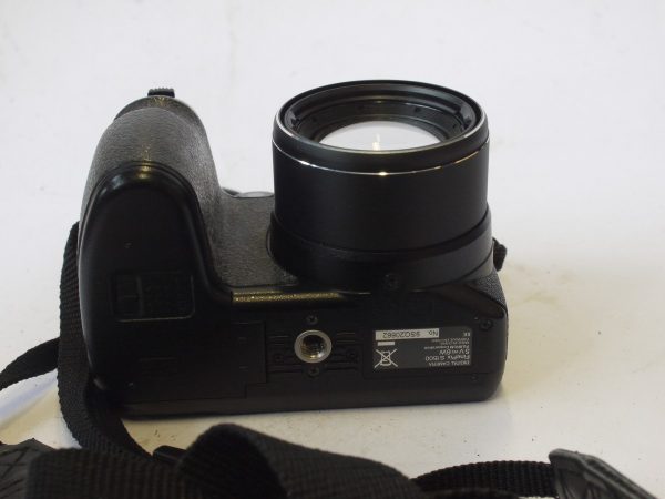 Fuji Finepix S1500 10MP Digital Bridge Camera with 5.9-70.8mm f2.8-5 ...