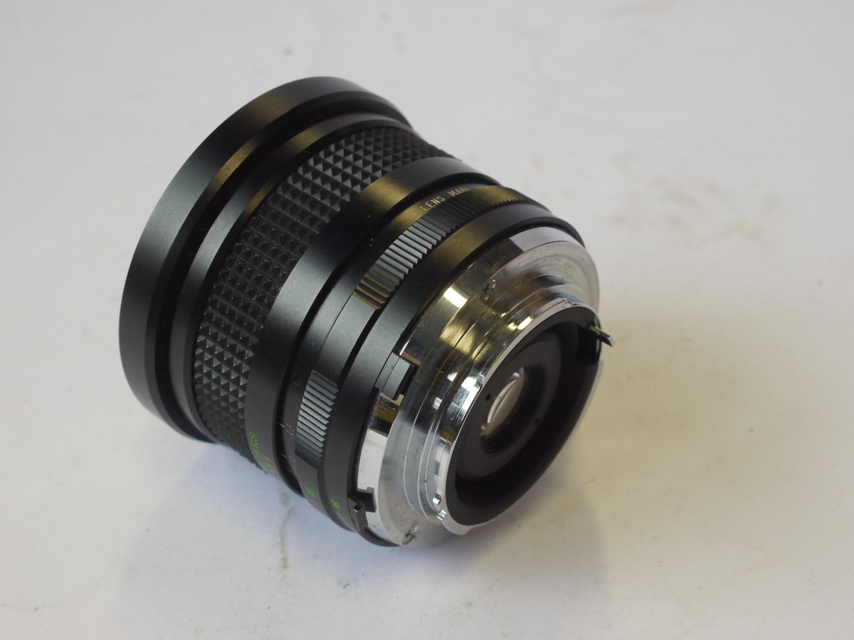 mwclassiccameras-20240524-92 Vivitar 17mm f3.5 MC Wide-Angle manual focus lens in Minolta MD mount + caps