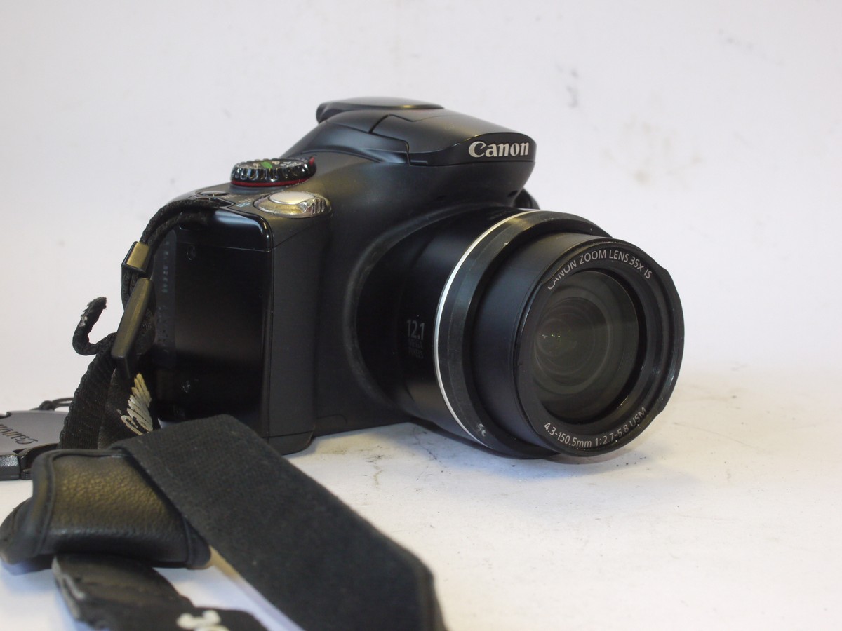 mwclassiccameras-20240531-124 Canon Powershot SX40 HS 12.1MP Digital Bridge Camera with 4.3-150.5mm f2.7-5.8 USM 35x IS lens, with neck strap & Three Batteries. No charger