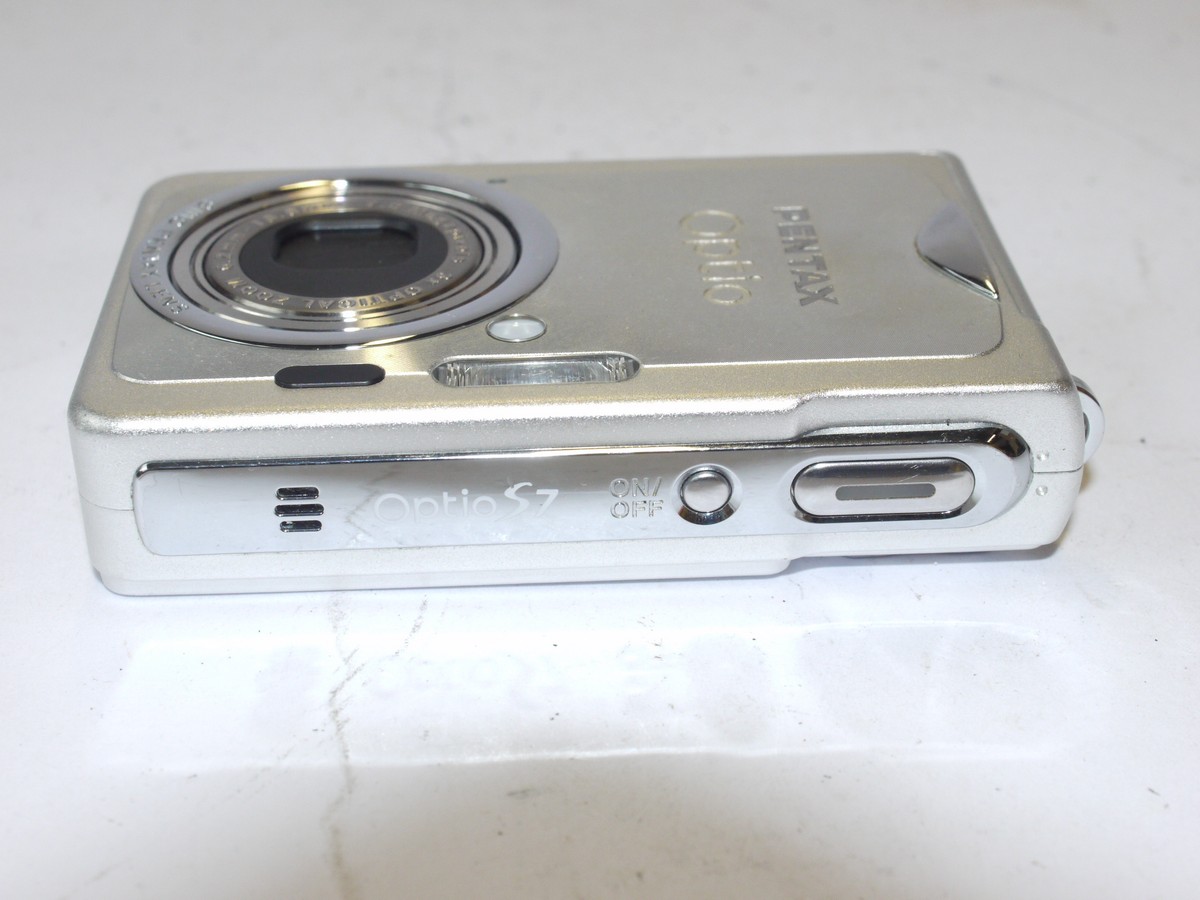 mwclassiccameras-20240531-147 Pentax Optio S7 7MP Digital Compact Camera, silver coloured, with 6.2-18.6mm 3X Optical zoom S