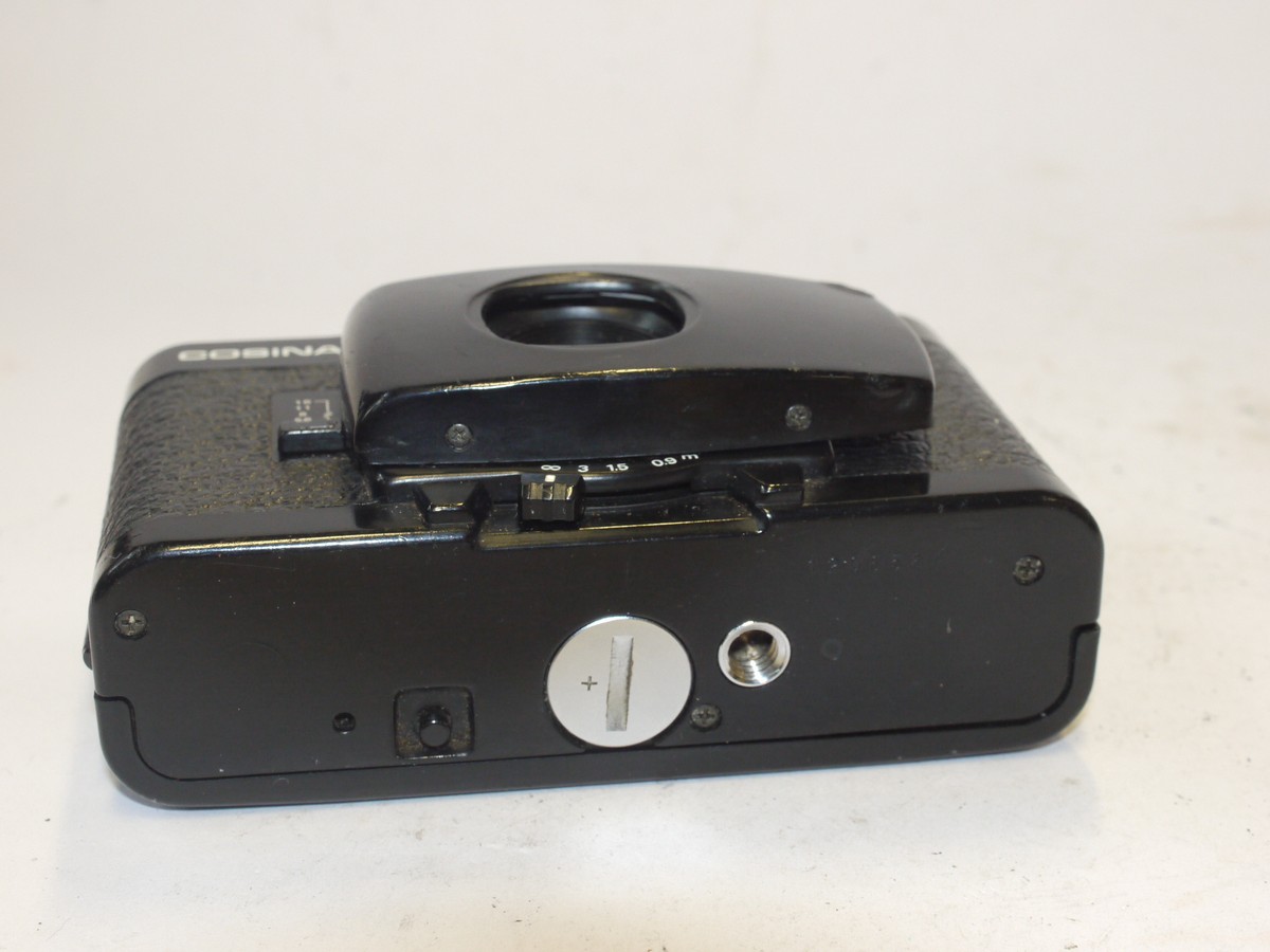 mwclassiccameras-20240531-158 Cosina CX-1 35mm manual compact camera with zone focusing & 33mm f3.5 Cosinon ens with swivelling lens cover.