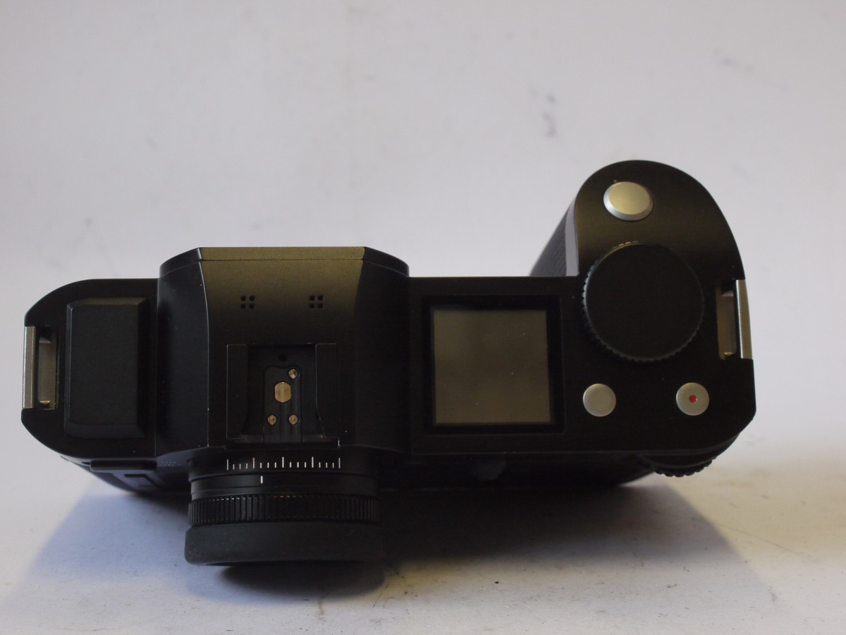 mwclassiccameras-20240531-233 Leica SL Type 601 24MP Digital Mirrorless camera body, with body cap, Leica Battery, BC-SCL4 Charger, leads, instructions & matching numbered box with packaging