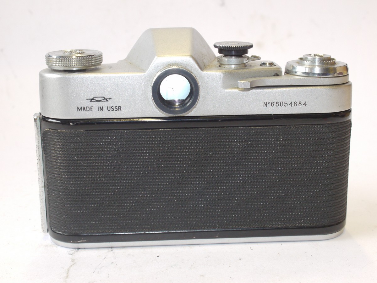 mwclassiccameras-20240531-40 Zenit 3M 35mm SLR, L39 screw mount + 50mm f3.5 Industar-50 coated rigid type lens & ER case. NEEDS SERVICE/REPAIR