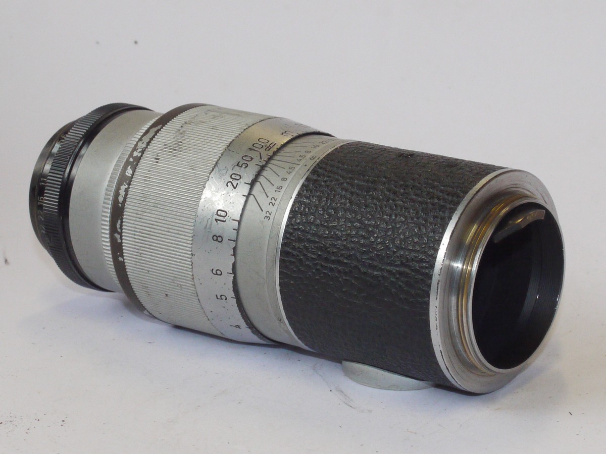 mwclassiccameras-20240607-165 Leitz 13.5cm f4.5 Hektor-L39 coated ens with black front & chrome barrel, with vulcanite covering (No.715484)