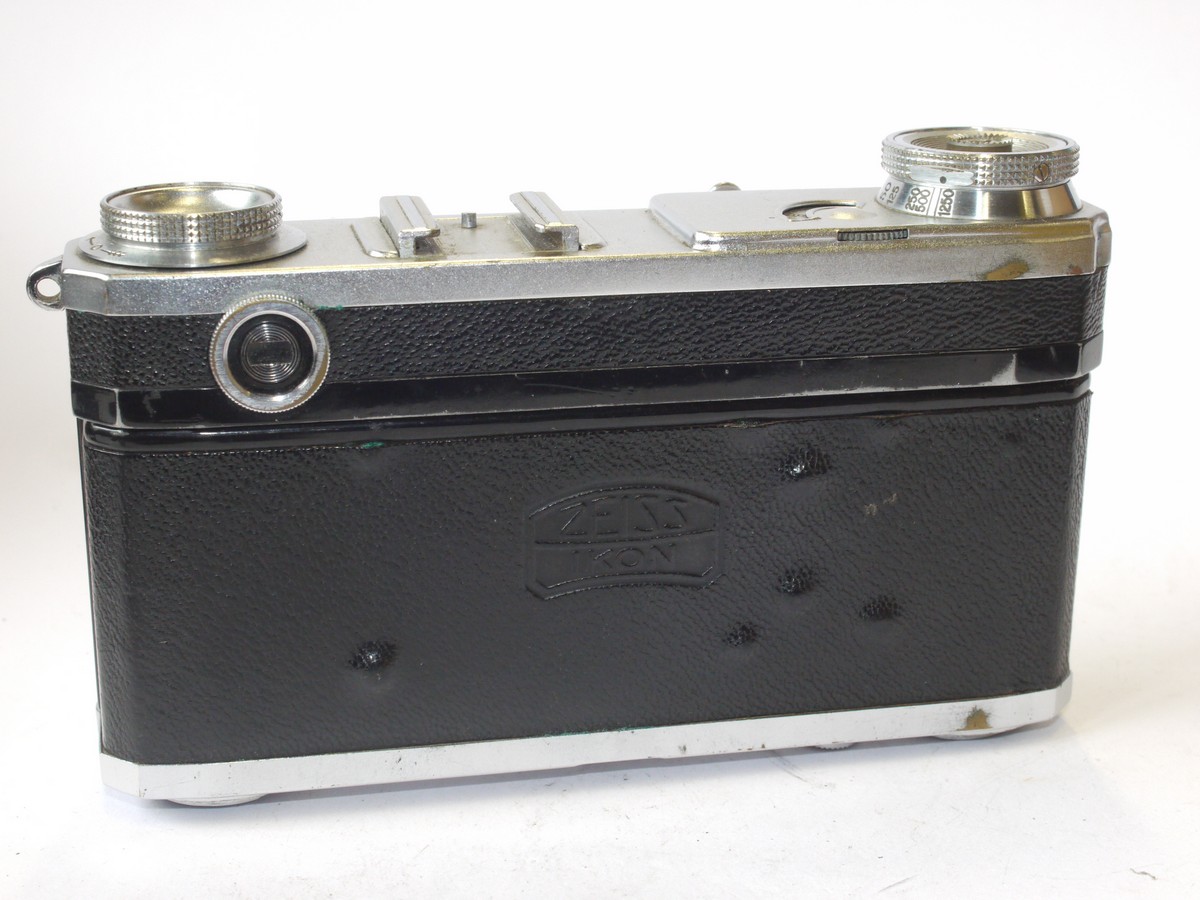 mwclassiccameras-20240607-192 Zeiss Ikon Contax II body (Pre-War). NON-WORKING