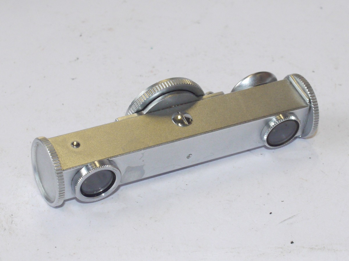 mwclassiccameras-20240607-229 Leitz Short Base accessory shoe fitting rangefinder, all chrome, vertical style (FOKOS). Scale in Metres