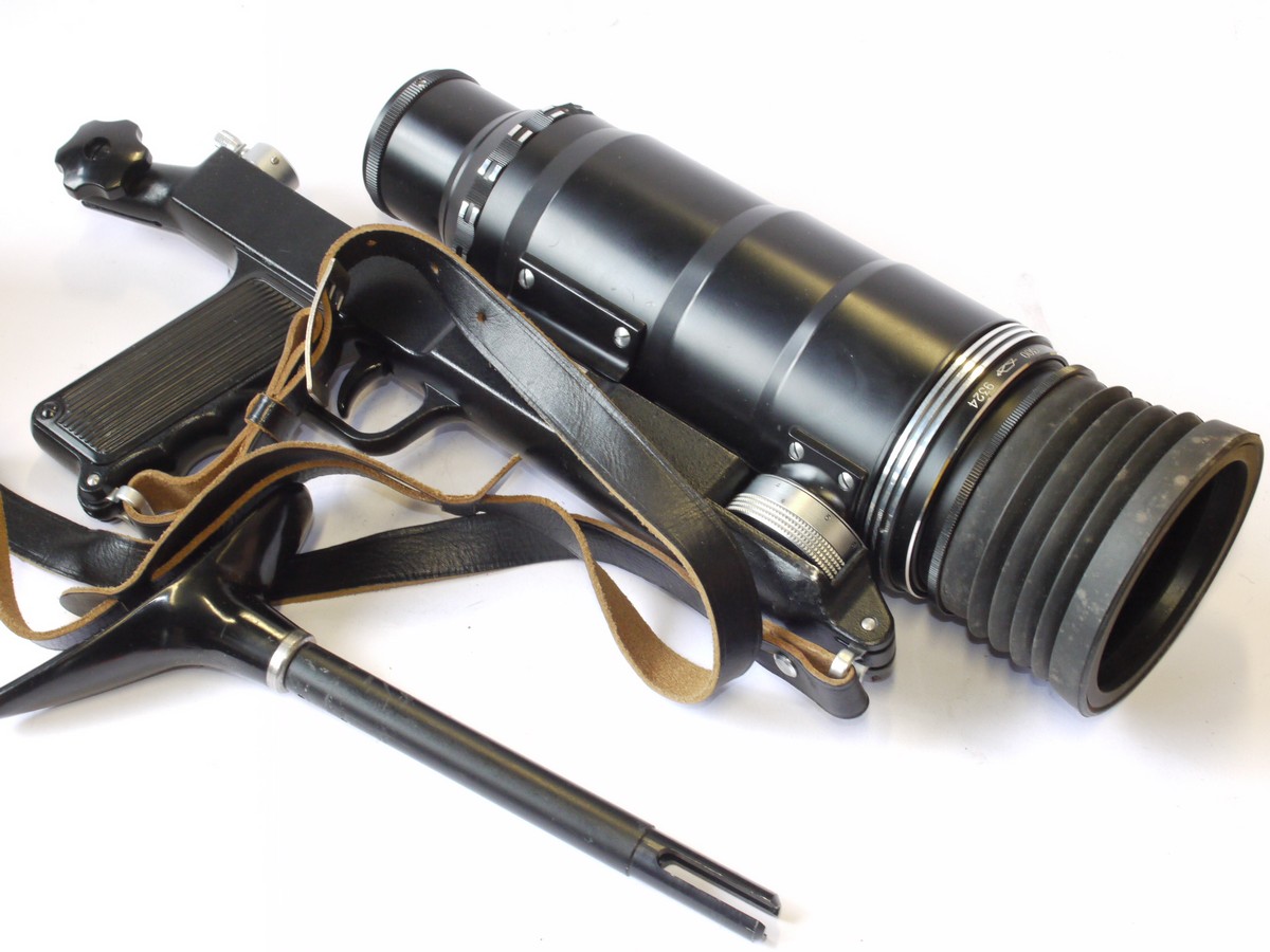 mwclassiccameras-20240712-172 KMZ Zenith FS-3 Photosniper lens/Accessory outfit. 58mm f2 Helios-44-2 & 300mm f4.5 TAIR-3 M42 lenses, rubber hood, 2 x film cassettes, 2 x Screwdrivers, Shoulder stock, hand grip focusing with strap, 5-filter set & outfit carrying case