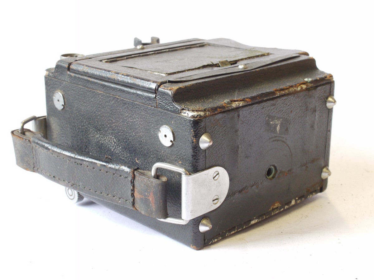 mwclassiccameras-20240712-240 Graflex Speed Graphic 6x9 folding Press Type coupled rangefinder Press Type camera with101mm f4.5 Ektar lens in Graphic shutter. With folding Sports finder & tubular finder. NEEDS REPAIR/RESTORATION/FOR SPARE PARTS