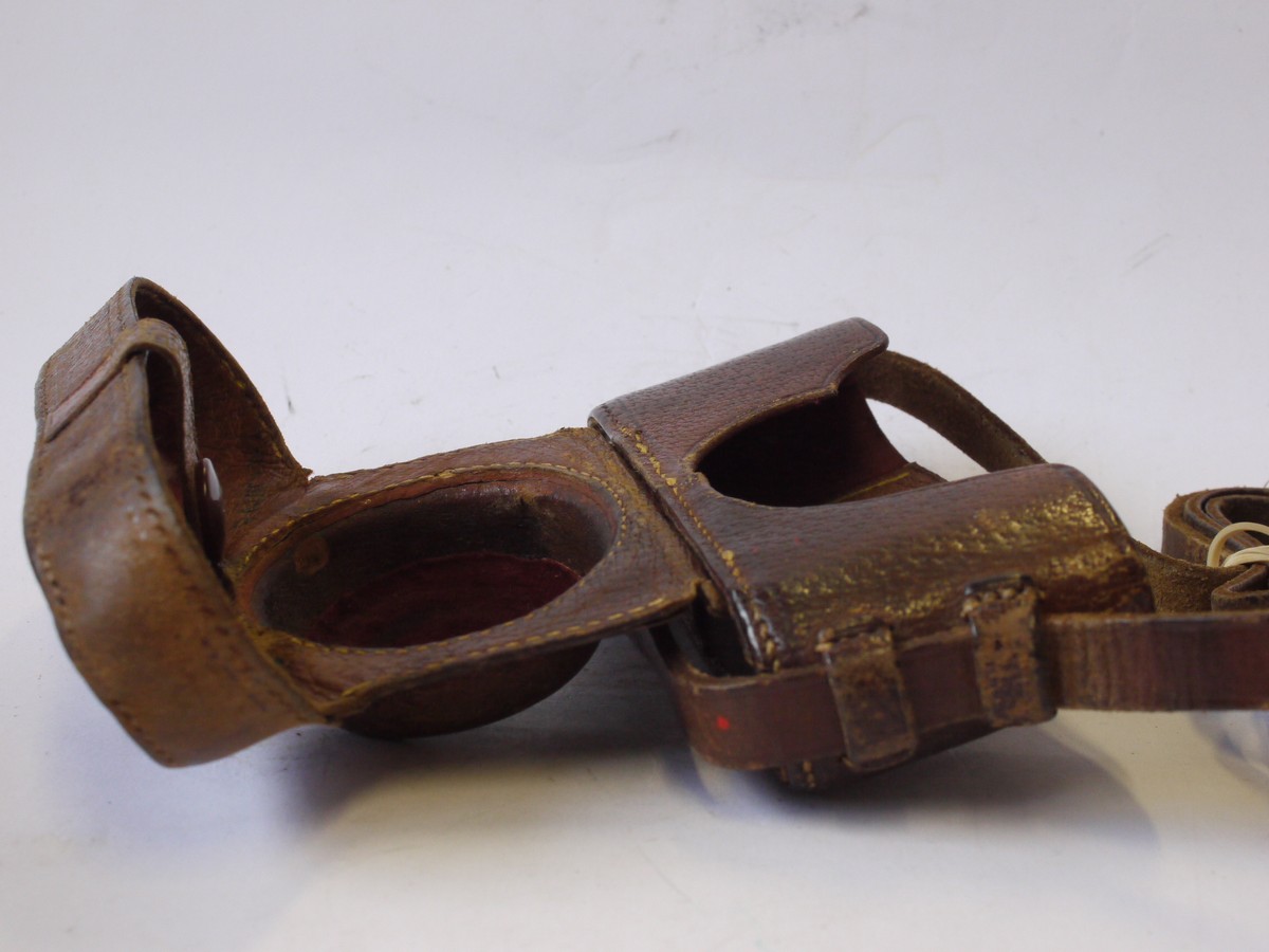 mwclassiccameras-20240719-100 Wallace Heaton Brown leather ER case for the L39 cameras. Small tripod screw size, flat nose front. With strap