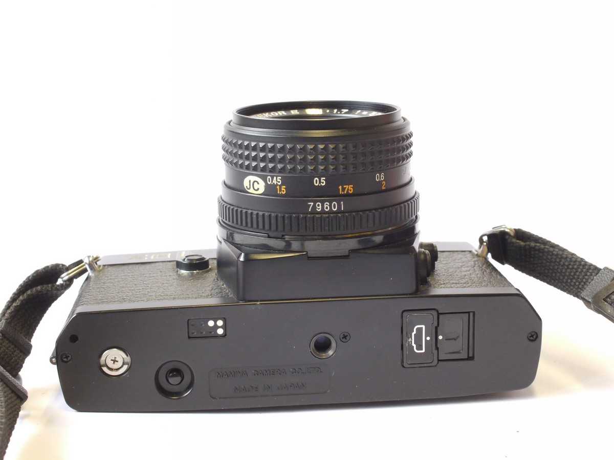 mwclassiccameras-20240719-5 Mamiya ZE 35mm SLR, black + Mamiya 50mm f1.7 Sekor-E bayonet mount len + front cap & Neck Strap