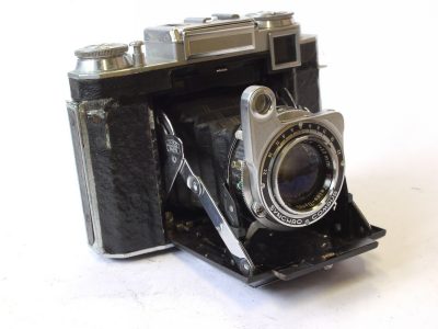 Zeiss Ikon Super Ikonta 533/16 6x6 folding coupled rangefinder camera with Zeiss Opton 80mm f2.8 Tessar coated lens in Synchro Compur shutter