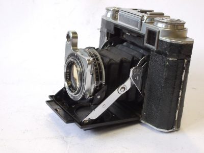 Zeiss Ikon Super Ikonta 533/16 6x6 folding coupled rangefinder camera with Zeiss Opton 80mm f2.8 Tessar coated lens in Synchro Compur shutter
