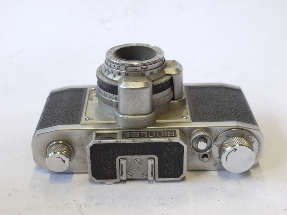 mwclassiccameras-20240726-245 Ricoh Ricolet 35mm camera with 45mm f3.5 C. Ricoh Anastigmat lens in Riken shutter. UNCOMMON