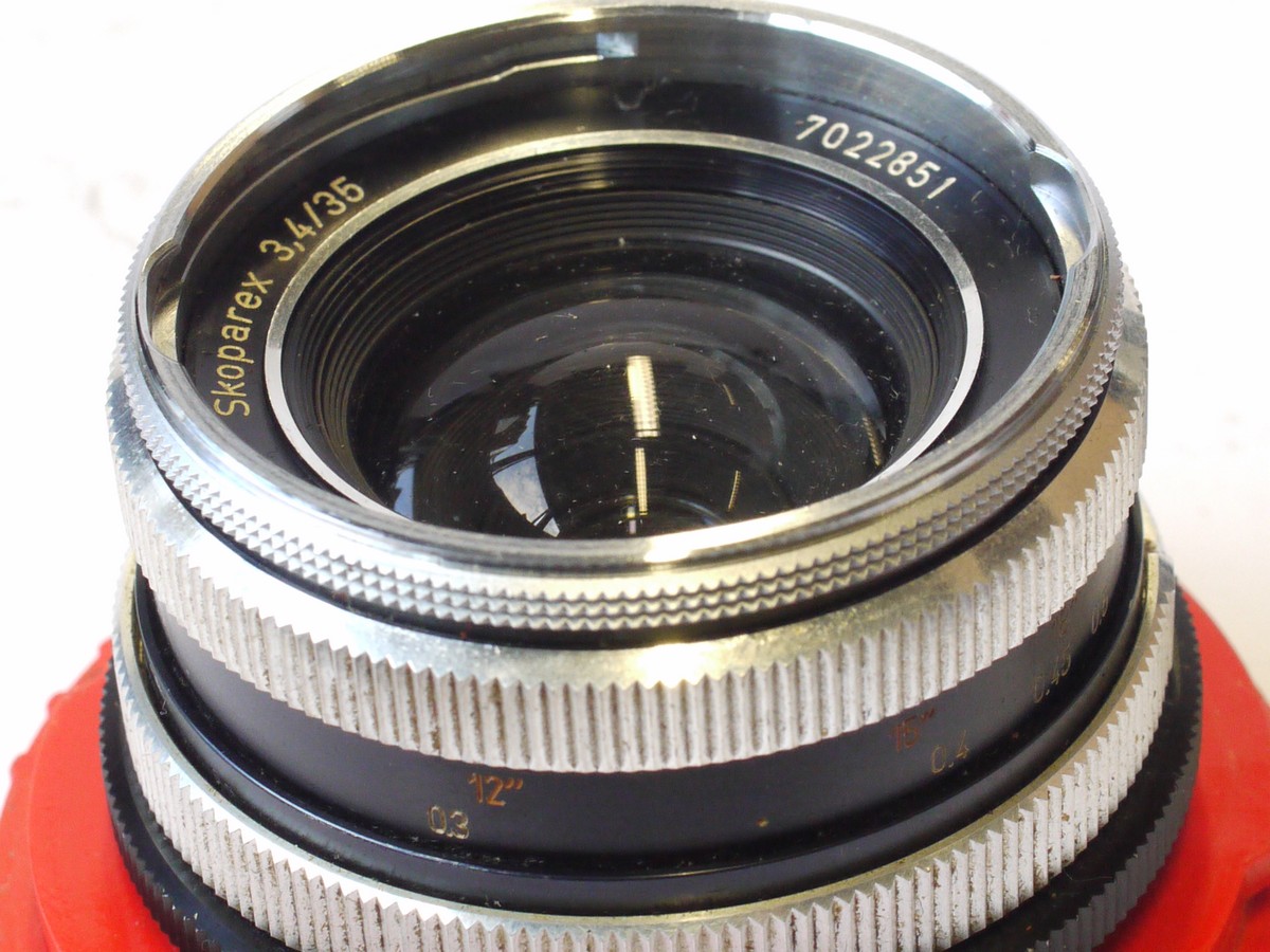 mwclassiccameras-20240726-315 Carl Zeiss 35mm f3.4 Skoparex manual focus Icarex SLR breechlock mout lens + keeper case