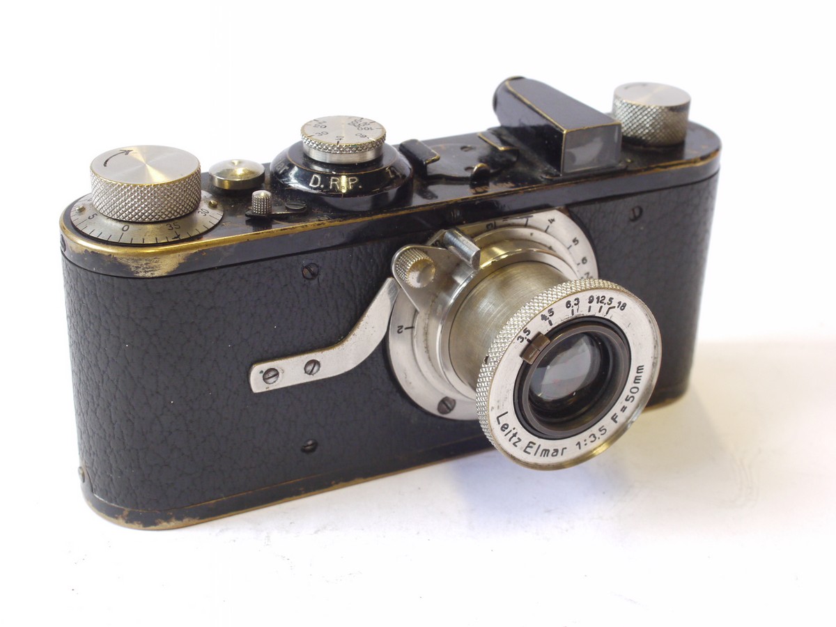 mwclassiccameras-20240726-64 Leica I Model A 4-digit Serial Number (No.9084) c1928 with Mushroom shutter Release, CLOSE-FOCUS Version (down to 1.5 feet), with 50mm f3.5 Elmar lens.. UNCOMMON
