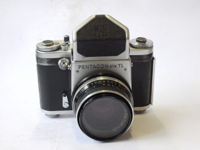 Pentacon Six TL 6x6 SLR with Prism finder & aus Jena 80mm f2.8 Bm (Biometar) breechlock mount les, Skylight filtr, front cap & ER case