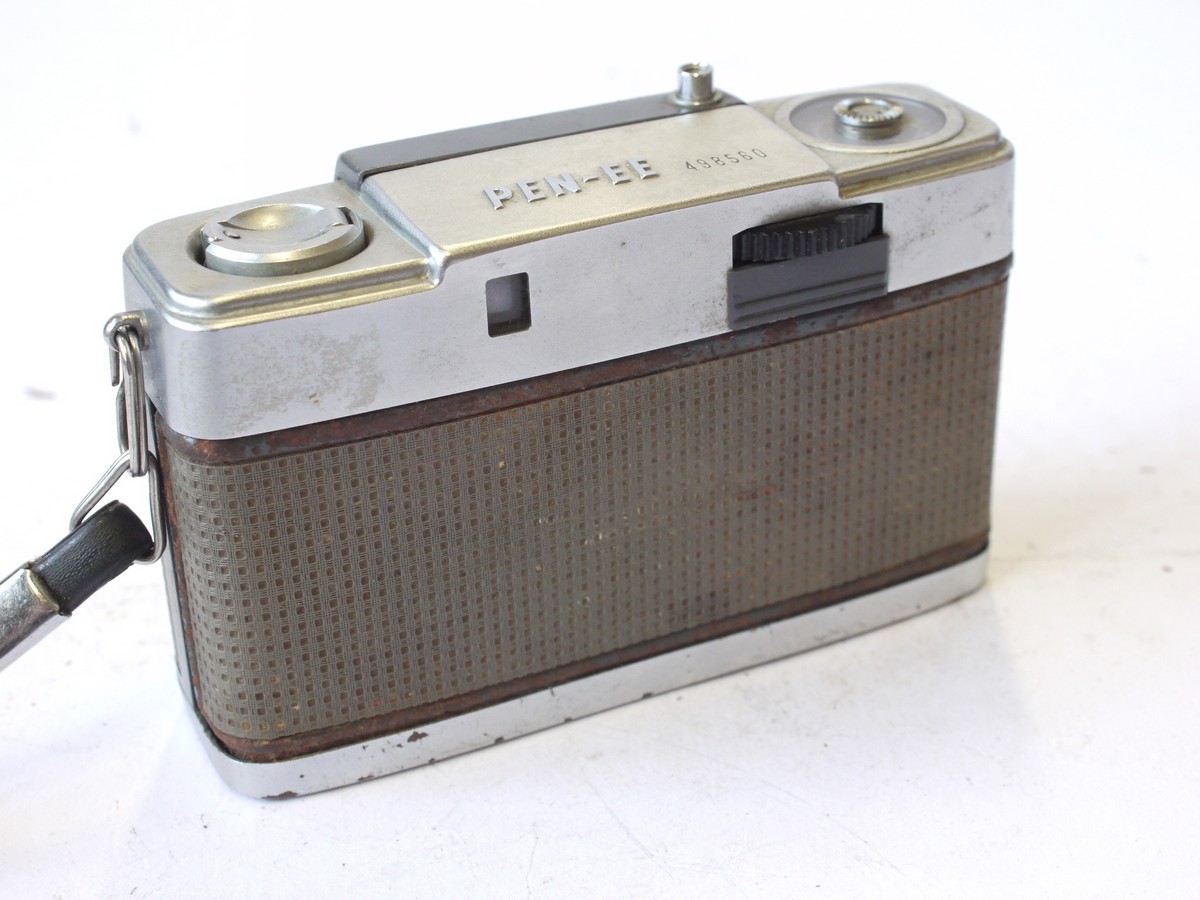 mwclassiccameras-20240802-200 Olympus Pen-EE 35mm half-frame selenium metered camera, with 2.8cm f3.5 D Zuiko + wrsit strap
