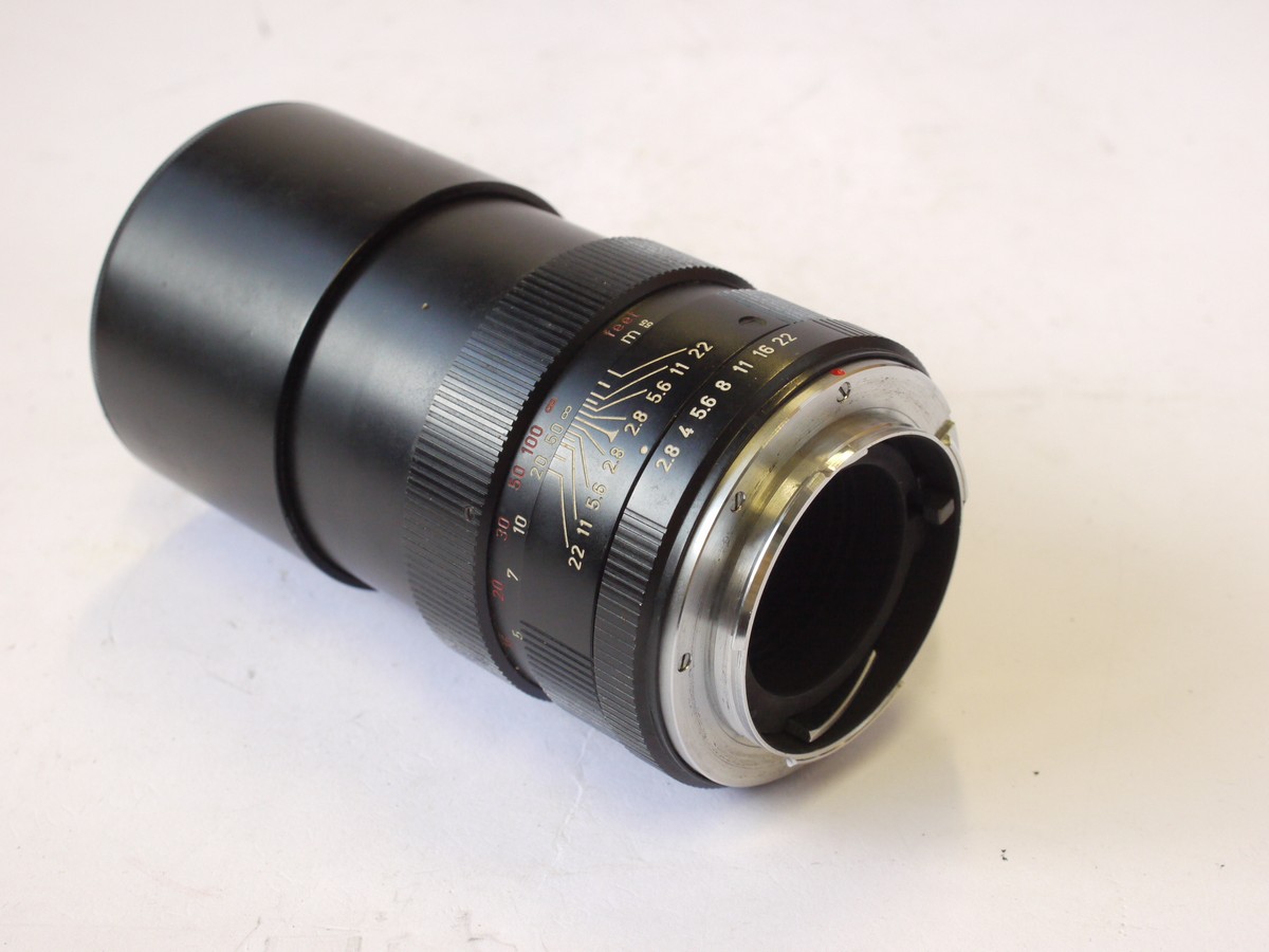 mwclassiccameras-20240802-31 Leitz Wetzlar 135mm f2.8 Elmarit-R 2-cam (No.2041366) with built-in lens hood & front cap