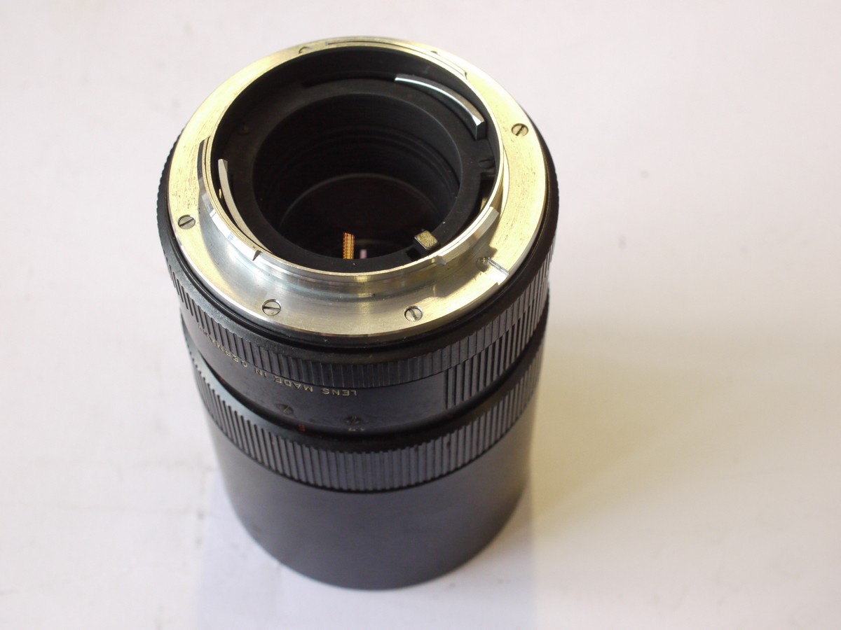 mwclassiccameras-20240802-33 Leitz Wetzlar 135mm f2.8 Elmarit-R 2-cam (No.2041366) with built-in lens hood & front cap