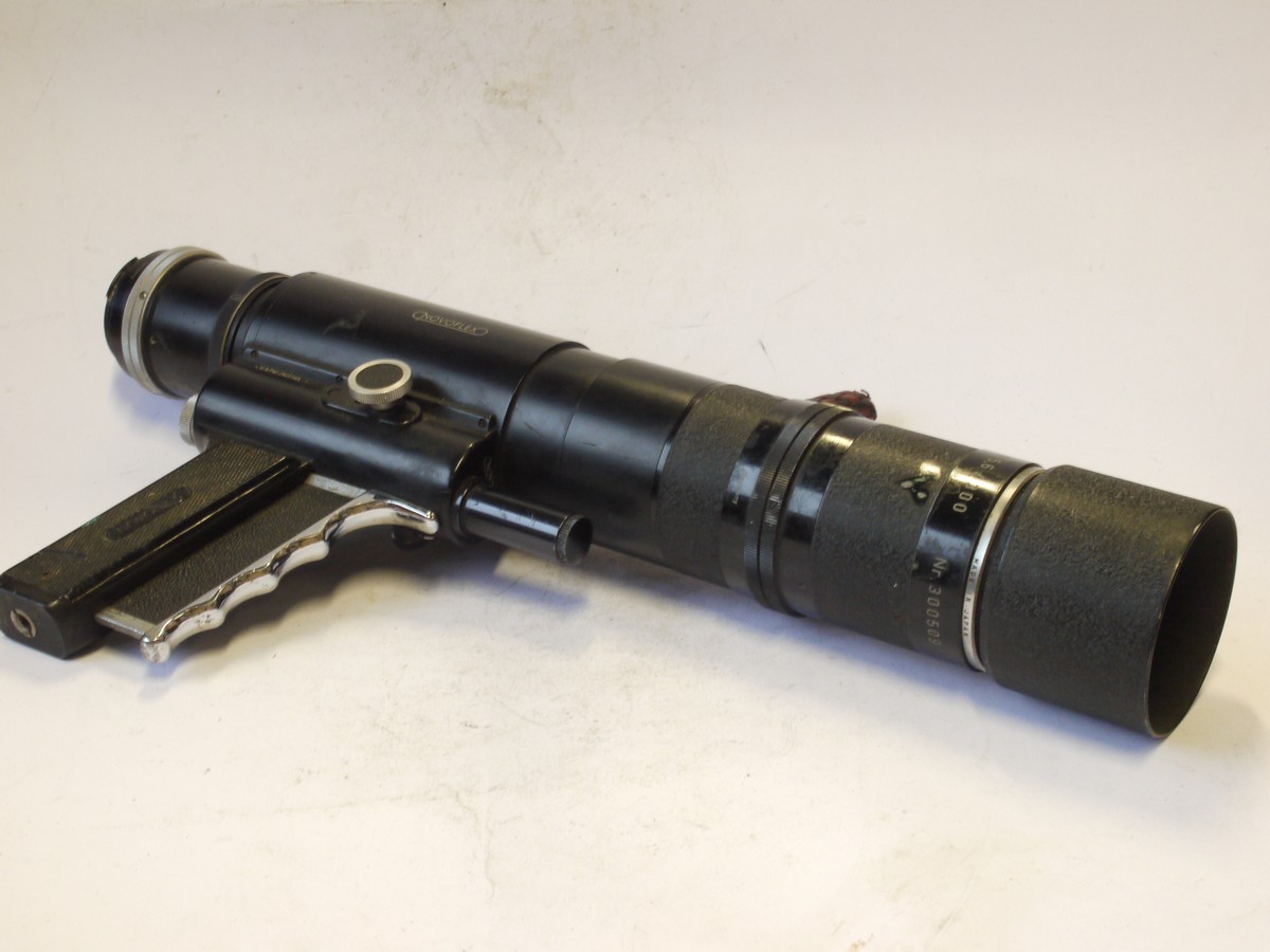 mwclassiccameras-20240809-196 Novoflex 300mm f5.6 Noflexar lens, complete with barrel, pistol focusing grip, lens hood & Minolta bayonet mount