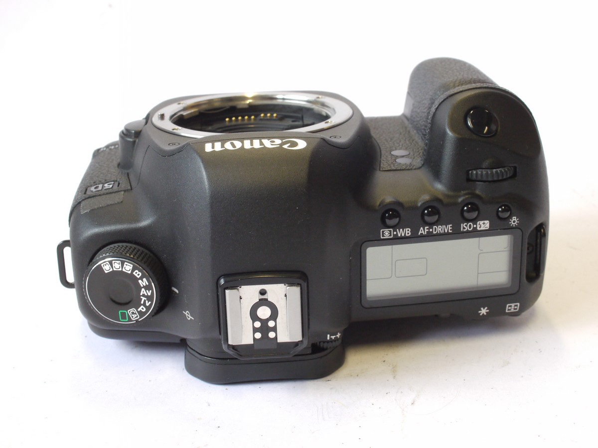 mwclassiccameras-20240816-191 Canon EOS 5D Mark II Digital SLR body, with Canon Battery, Canon LC-E6E Charger, Canon neck strap & makers Box. VERY LOW SHUTTER COUNT, below 5000