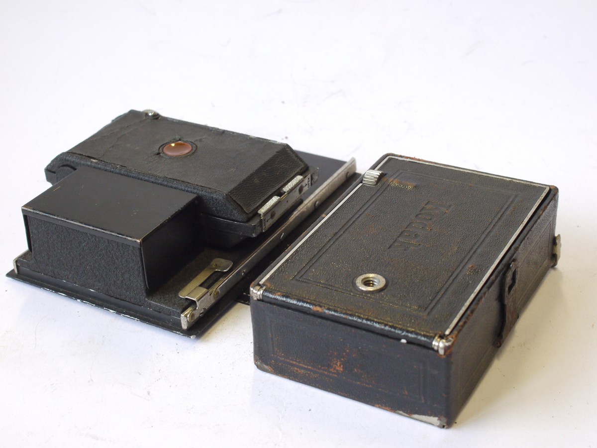 mwclassiccameras-20240816-6 Kodak 6x9 folding plate camera (made by Nagel) + 35mm film back with built-in Miniature Kodachrome Adapter on a large rear panel. (Panel moves sideways for focusing on ground glass. With 105mm f4.5 Anastigmat lens in Compur shutter. UNCOMMON BACK