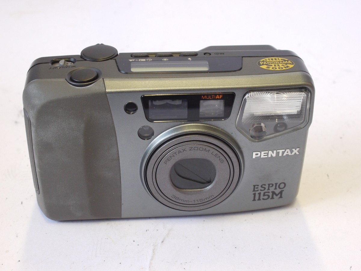 mwclassiccameras-20240823-124 Pentax Espio 115M 35mm Compact Autofocus camera, Panorama Zoom feature, Grey coloured, with 38-115mm Pentax Zoom lens + Pentx case