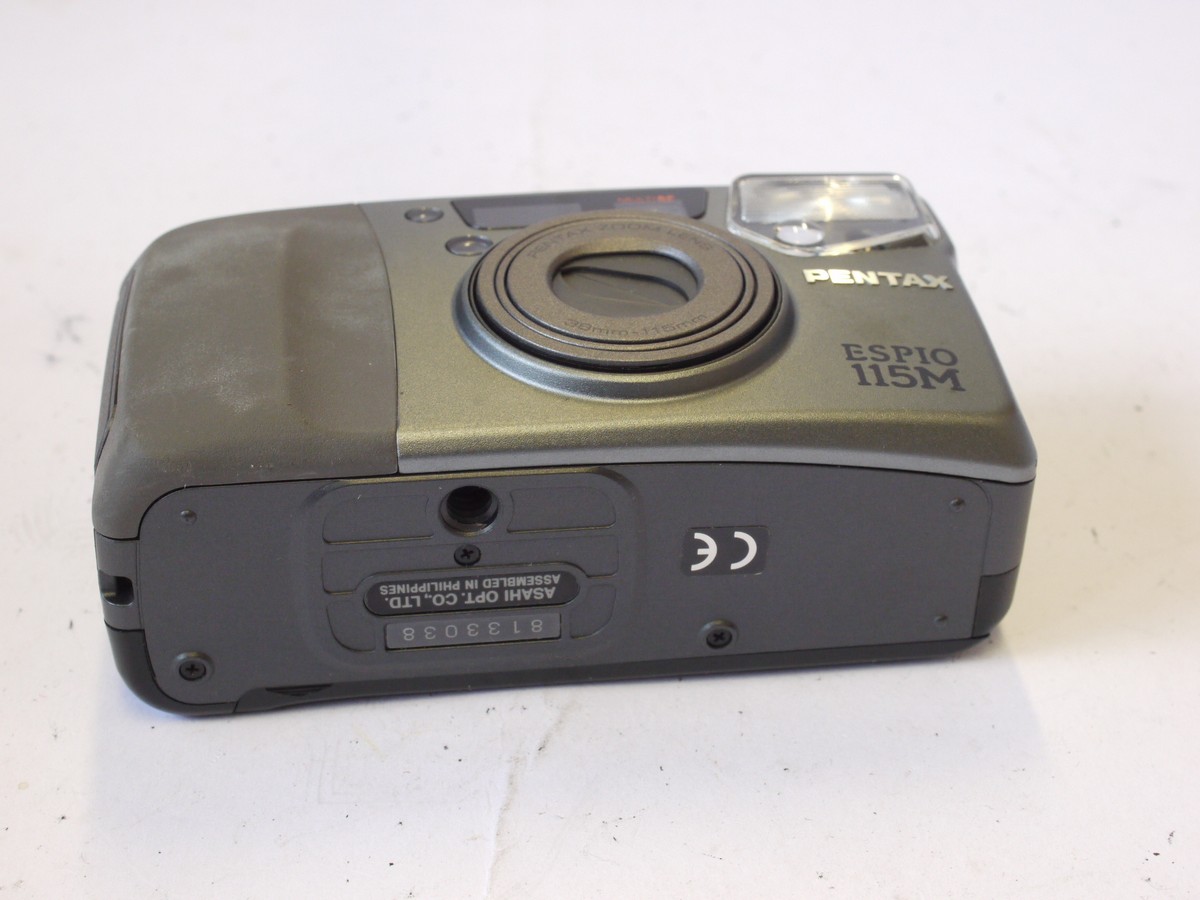 mwclassiccameras-20240823-127 Pentax Espio 115M 35mm Compact Autofocus camera, Panorama Zoom feature, Grey coloured, with 38-115mm Pentax Zoom lens + Pentx case