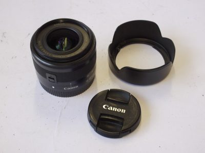 Canon EF-M 15-45mm IS STM EM mount lens + EW-53 byonet lens hood & Canon caps