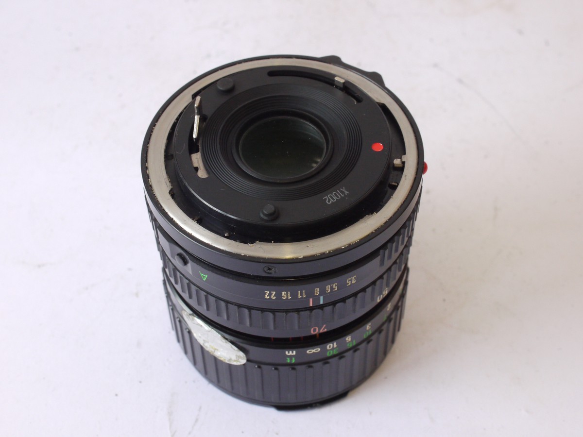 mwclassiccameras-20240830-155 Canon 35-70mm f3.5-4.5 manual focus FD mount lens + BW-58C bayonet lens hood & rear cap