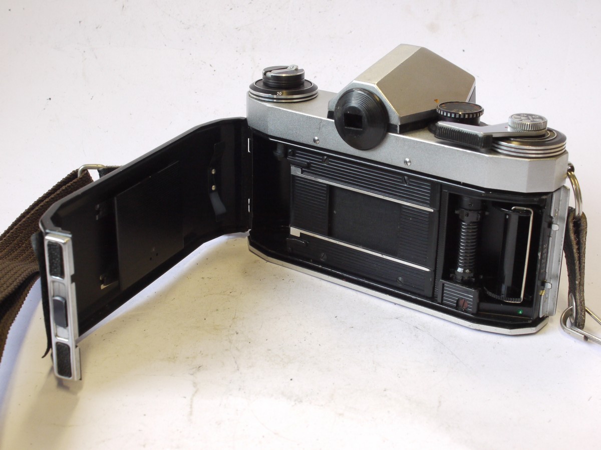 mwclassiccameras-20240830-214 Praktica Super TL + Meyer 50mm f1.8 Oreston M42 screw mount lens & Neck Strap