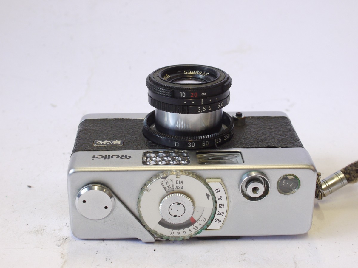 mwclassiccameras-20240830-49 Rollei B35 selenium metered 35mm camera, chrome, with Carl Zeiss 40mm f3.5 Triotar collapsible lens + wrist strap