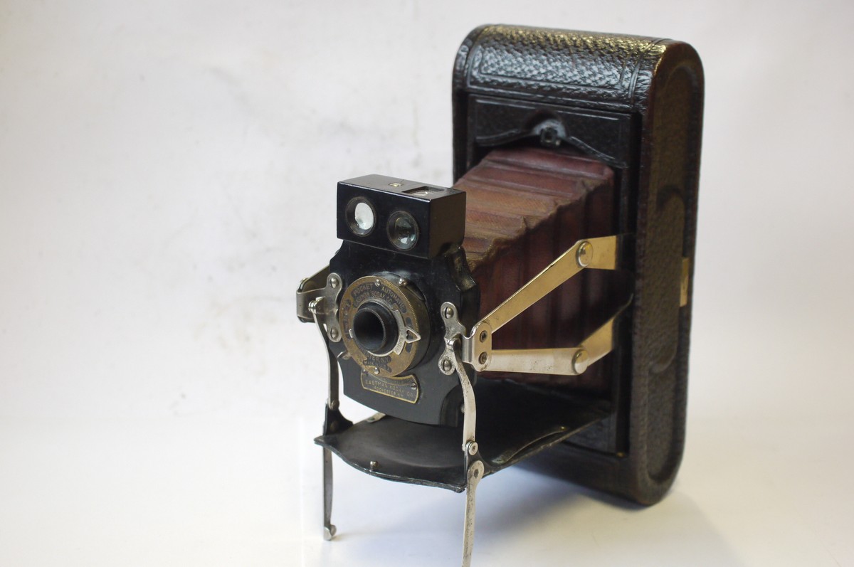 mwclassiccameras-20240906-101 Kodak No.1A Folding Pocket Kodak with dual viewfinder (for portrait & landscape) & Red Bellows. UNCOMMON, ONLY A SMALL AMOUNT WERE MADE WITH DUAL VIEWFINDER