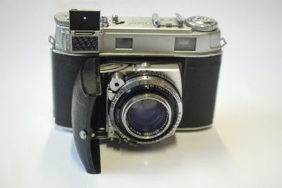 Kodak Retina IIIc 35mm folding coupled rangefinder/selenium metered camera with 50mm f2 Xenon lens + ER case