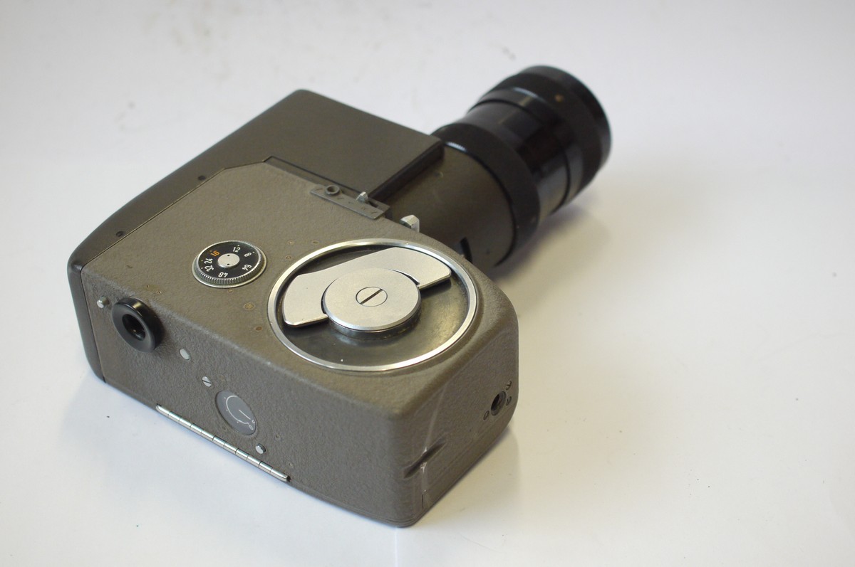 mwclassiccameras-20240906-156 Canon Zoom 8 Standard 8 Clockwork motorised camera with Canon 10-40mm f1.4 C-8 fixed zoom lens + Canon C-8 Trigger Grip