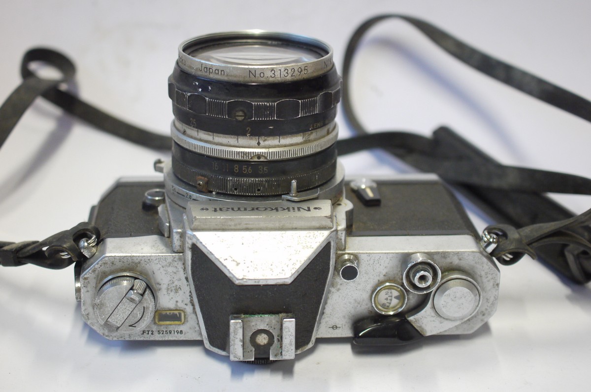 mwclassiccameras-20240906-258 Nikon Nikkormat FT2 chrome + Nippon Kogaku 2.8cm f3.5 Nikkor-H PRE-AI lens + strap. NEEDS REPAIR & RESTORATION