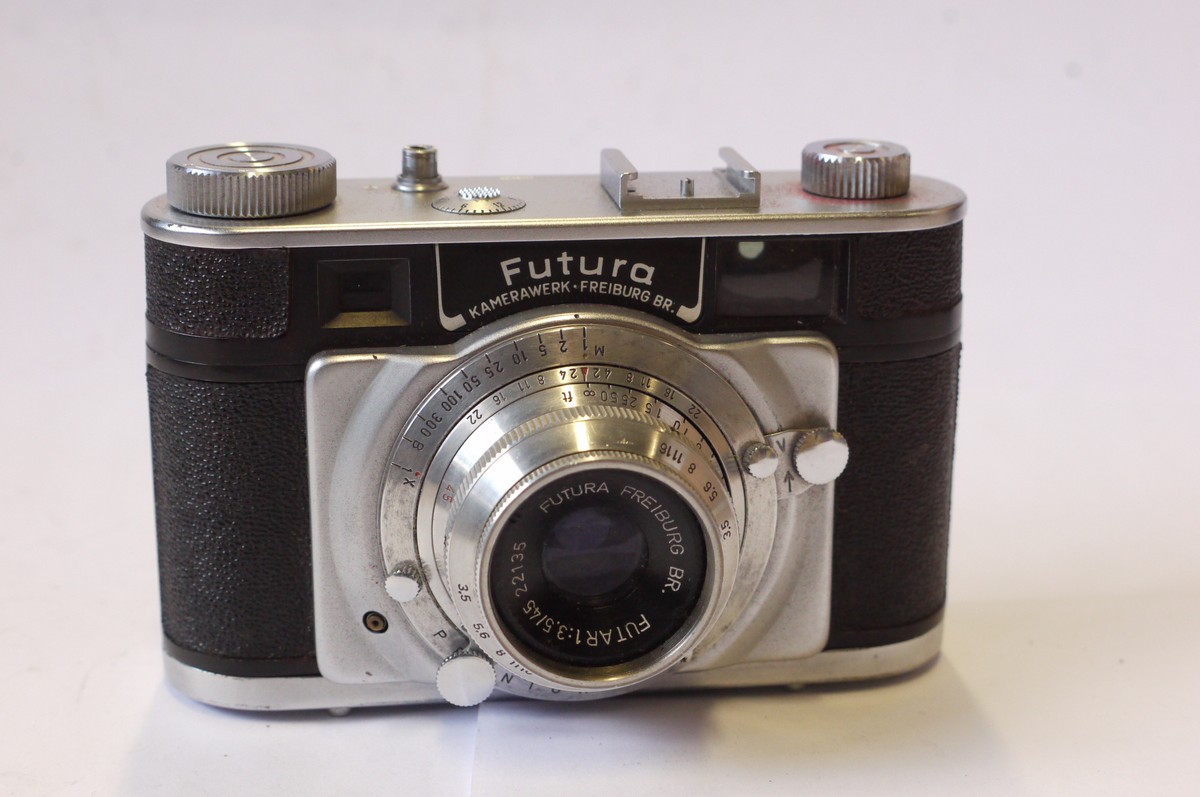 mwclassiccameras-20240913-22 Fritz Kuhnert Futura P Standard Prontor 35mm coupled rangefinder camera + 45mm f3.5 Futar interchangeable screw mount lens & makers ER case