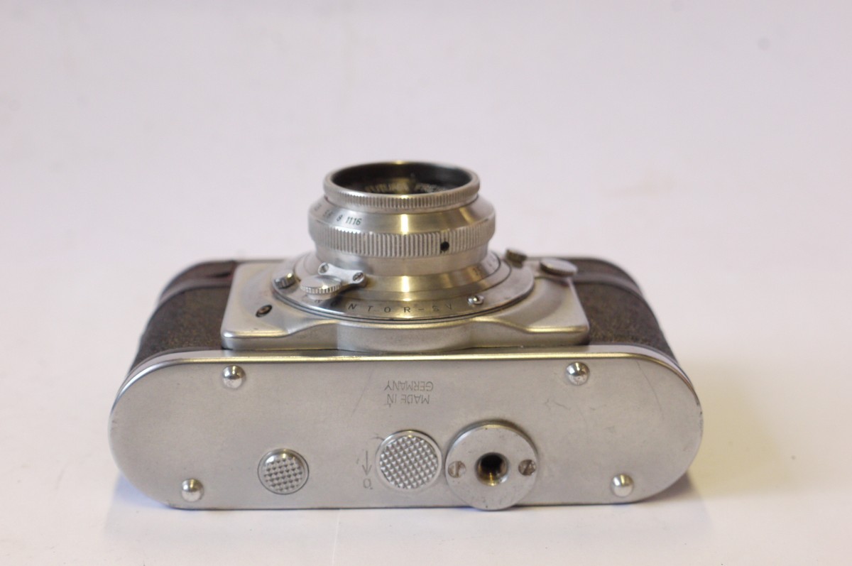 mwclassiccameras-20240913-25 Fritz Kuhnert Futura P Standard Prontor 35mm coupled rangefinder camera + 45mm f3.5 Futar interchangeable screw mount lens & makers ER case