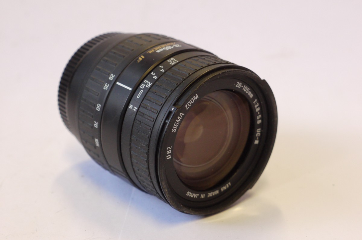 mwclassiccameras-20240913-34 Sigma 28-105mm f3.8-5.6 UC-III Aspherical IF Zoom lens in Sony A mount + rear cap