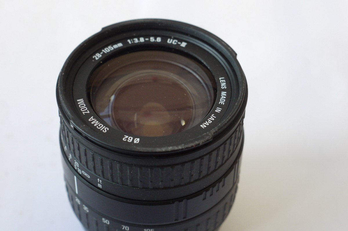 mwclassiccameras-20240913-36 Sigma 28-105mm f3.8-5.6 UC-III Aspherical IF Zoom lens in Sony A mount + rear cap