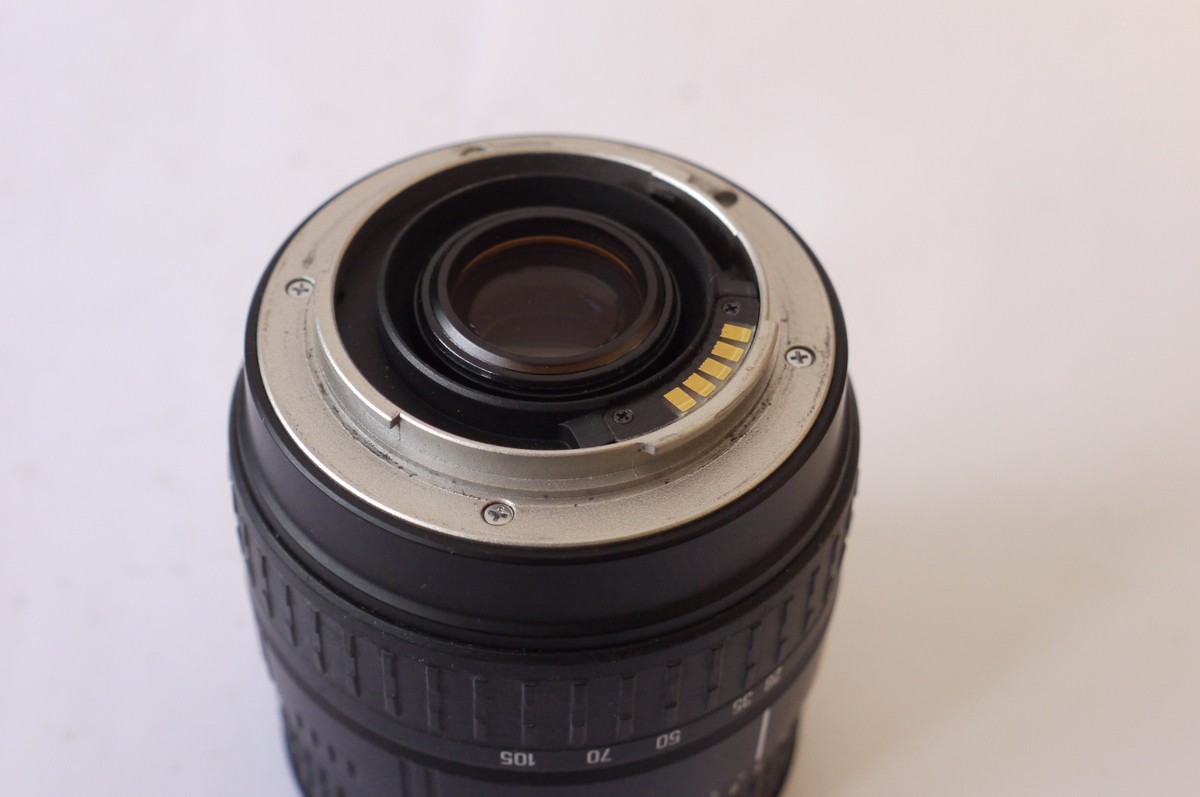 mwclassiccameras-20240913-37 Sigma 28-105mm f3.8-5.6 UC-III Aspherical IF Zoom lens in Sony A mount + rear cap