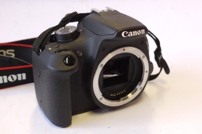 Canon EOS 1200D 18MP APSC DSLR body + Neewer Battery Grip, Durapro Charger, USB Lead, TKDY AC Adapter Mains Unit