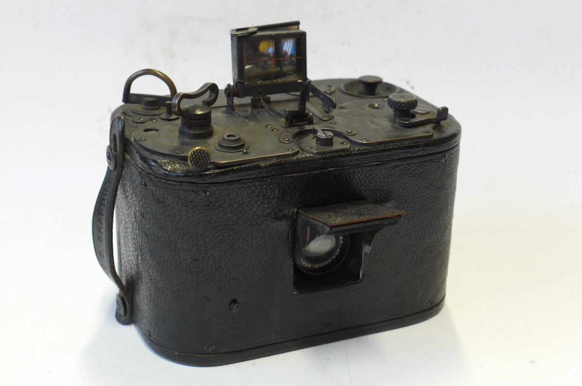 mwclassiccameras-20240927-105 Graflex No.0 Graphic 1 5/8 x 2 1/2 inch Rollfilm camera c1909-1923, with focal plae shutter & with Taylor Hobson Cooke f5.8 Anastigmat lens. UNCOMMON WITH THE COOKE LENS