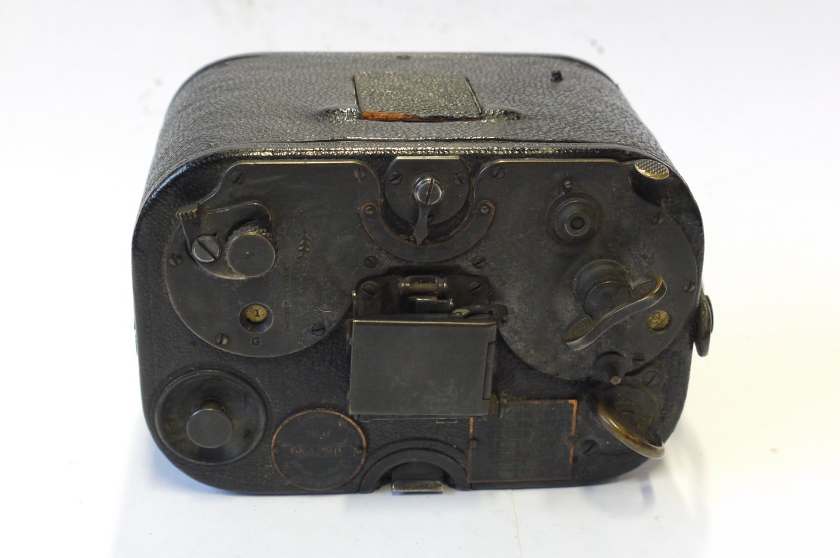 mwclassiccameras-20240927-107 Graflex No.0 Graphic 1 5/8 x 2 1/2 inch Rollfilm camera c1909-1923, with focal plae shutter & with Taylor Hobson Cooke f5.8 Anastigmat lens. UNCOMMON WITH THE COOKE LENS
