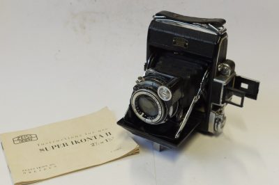 Zeiss Ikon Super Ikonta 531 6x4.5 folding coupled rangefinder camera with 7.5cm f3.5 Novar Anastigma lens in Compur shutter + Instructions