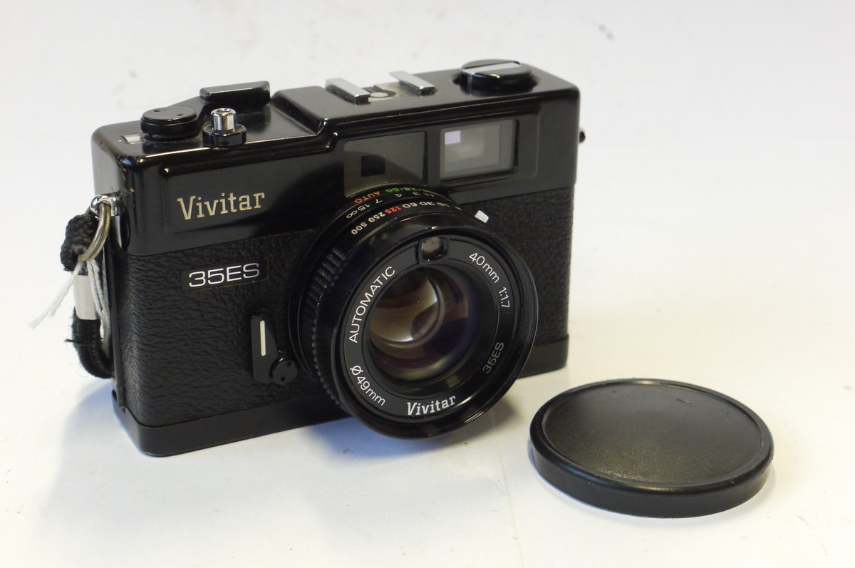 mwclassiccameras-20240927-130 Vivitar 35ES 35mm CDS metered coupled rangefinder camera with 40mm f1.7 lens + front cp & wrist strap. DESIRABLE COMPACT CAMERA