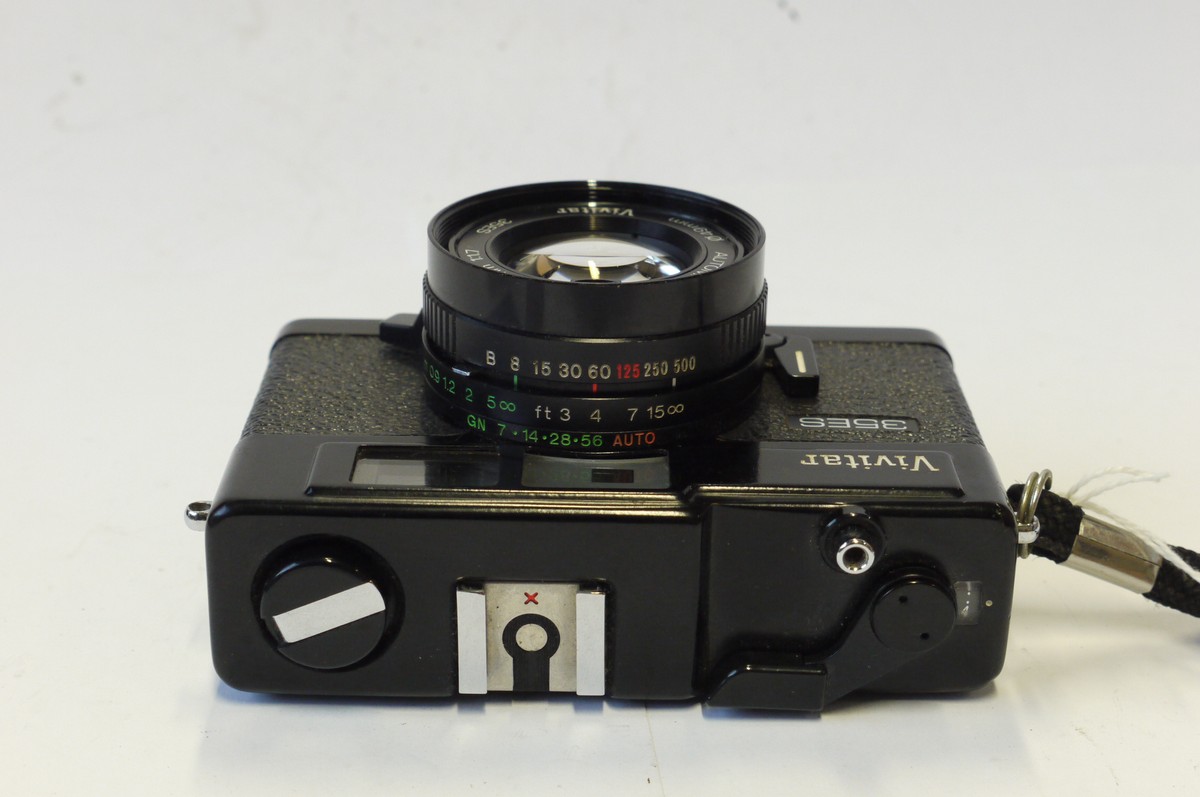 mwclassiccameras-20240927-133 Vivitar 35ES 35mm CDS metered coupled rangefinder camera with 40mm f1.7 lens + front cp & wrist strap. DESIRABLE COMPACT CAMERA