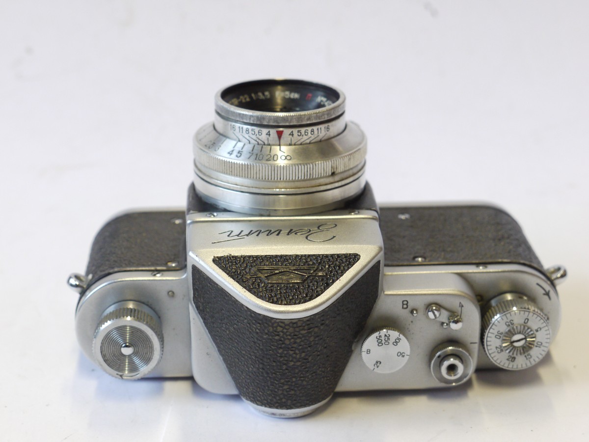 mwclassiccameras-20240927-319 Krasnagorsk Zenit C (K1020) 35mm SLR + 5cm f3.5 Industar-22 L39 screw mount lens + Zenit front cap & ER case